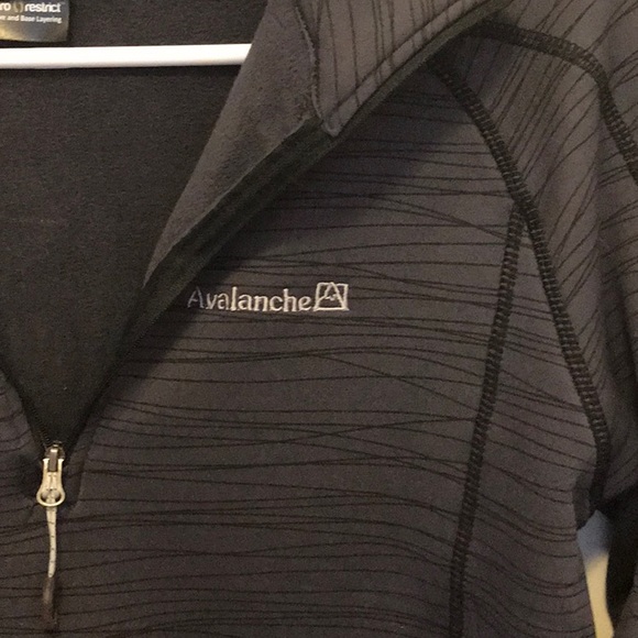 Avalanche 1/4 zip Pull Over, Gray size L - Picture 2 of 7